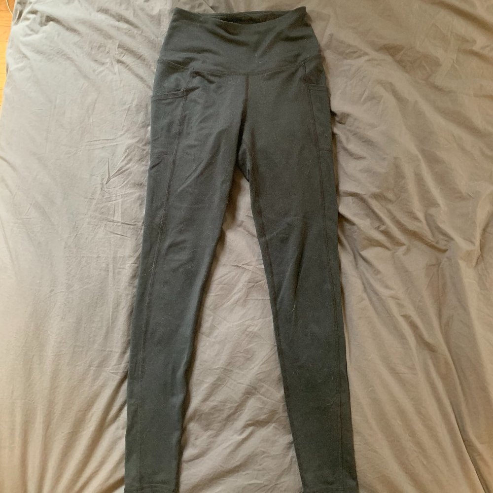 Black Manduka leggings